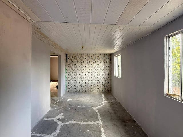 Casa com 75m² 2 quartos e 2 banheiros, à venda, no bairro Neves em Ponta Grossa