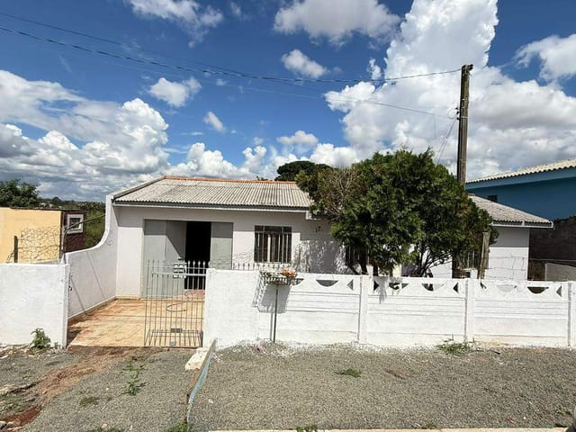 Casa com 75m² 2 quartos e 2 banheiros, à venda, no bairro Neves em Ponta Grossa