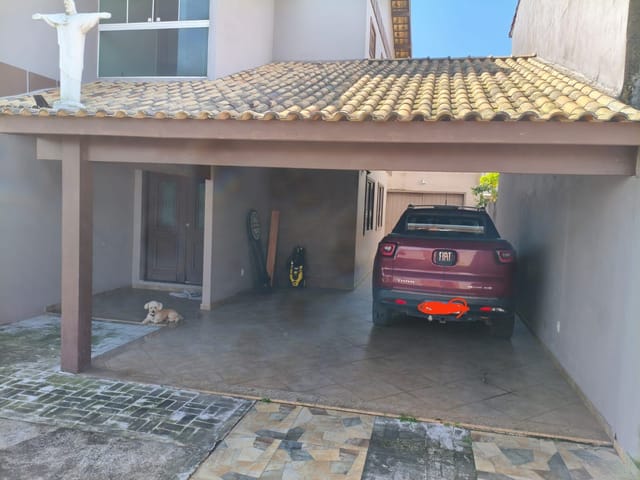 Casa com 300m² 4 quartos e 4 banheiros, à venda, no bairro Tropical em Campos dos Goytacazes