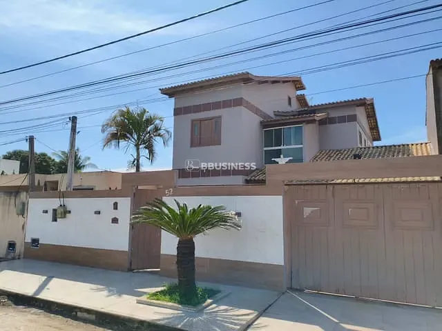 Casa com 300m² 4 quartos e 4 banheiros, à venda, no bairro Tropical em Campos dos Goytacazes