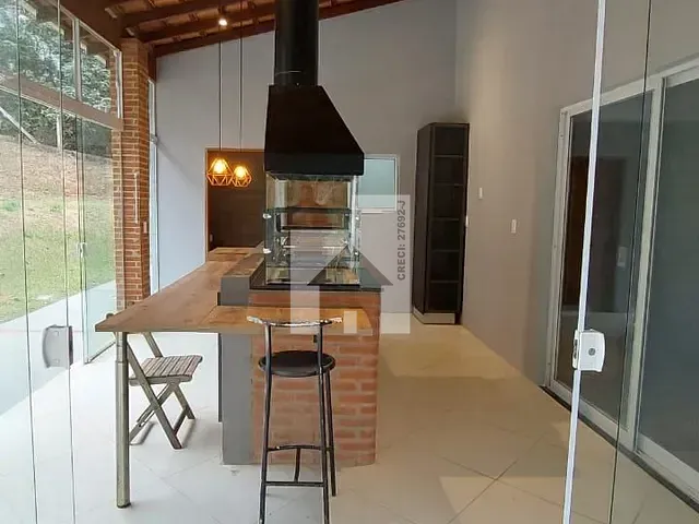 Casa com 2000m² 3 quartos e 2 banheiros, à venda, no bairro Jardim Celeste em Jundiaí