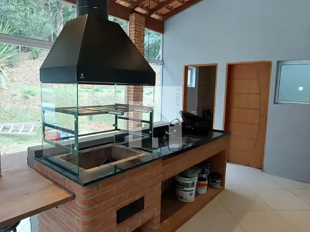 Casa com 2000m² 3 quartos e 2 banheiros, à venda, no bairro Jardim Celeste em Jundiaí