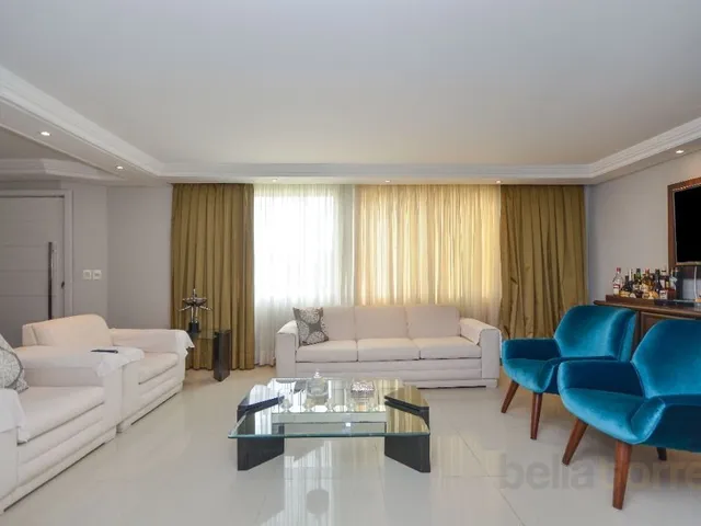 Casa com 357m² 4 quartos e 5 banheiros, à venda, no bairro São Braz em Curitiba