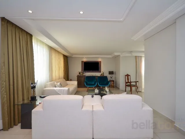 Casa com 357m² 4 quartos e 5 banheiros, à venda, no bairro São Braz em Curitiba