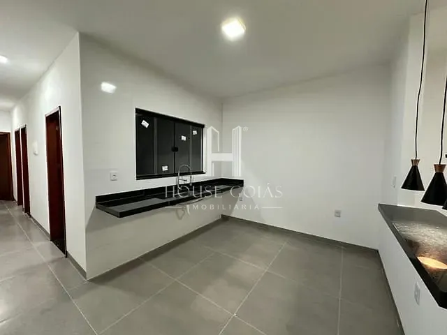 Casa com 180m² 2 quartos e 2 banheiros, à venda, no bairro Residencial Itaipu em Goiânia