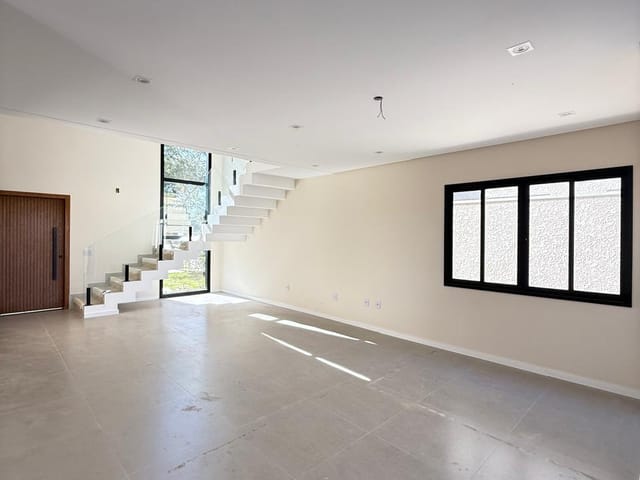 Casa com 189m² 3 quartos e 3 banheiros, à venda, no bairro Jardim Carvalho em Ponta Grossa