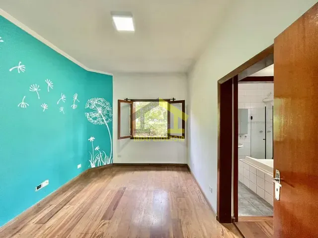 Casa com 625m² 5 quartos e 3 banheiros, à venda, no bairro Parque Viana em Barueri