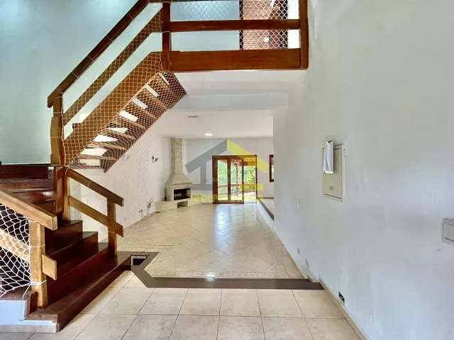 Casa com 625m² 5 quartos e 3 banheiros, à venda, no bairro Parque Viana em Barueri