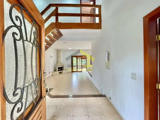 Casa com 625m² 5 quartos e 3 banheiros, à venda, no bairro Parque Viana em Barueri