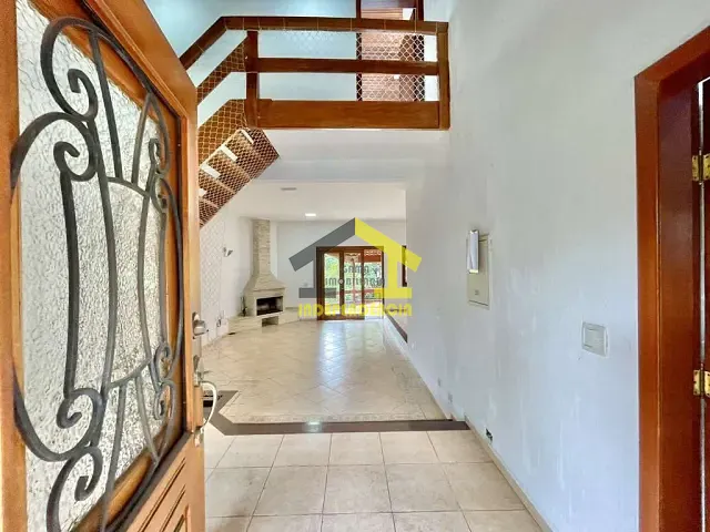 Casa com 625m² 5 quartos e 3 banheiros, à venda, no bairro Parque Viana em Barueri
