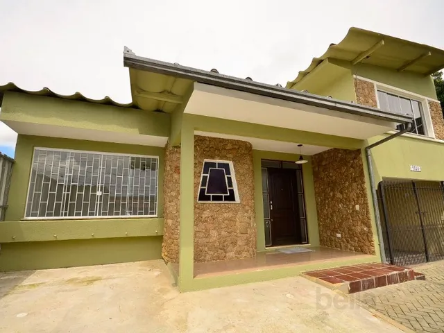 Casa com 622m² 7 quartos e 8 banheiros, à venda, no bairro Bom Retiro em Curitiba
