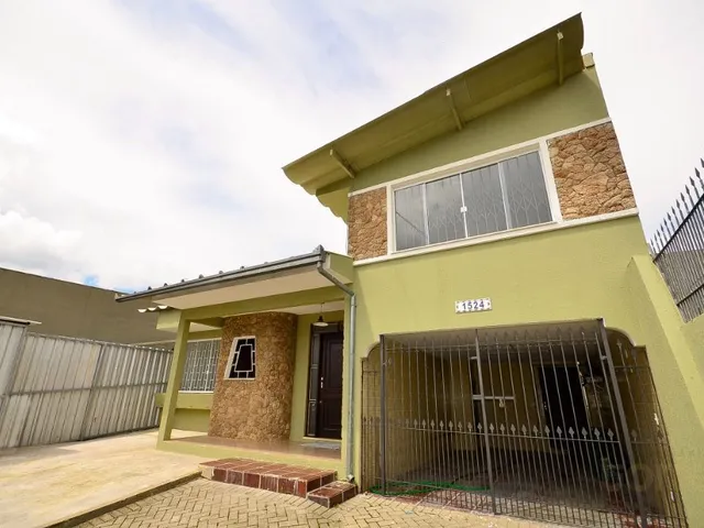 Casa com 622m² 7 quartos e 8 banheiros, à venda, no bairro Bom Retiro em Curitiba