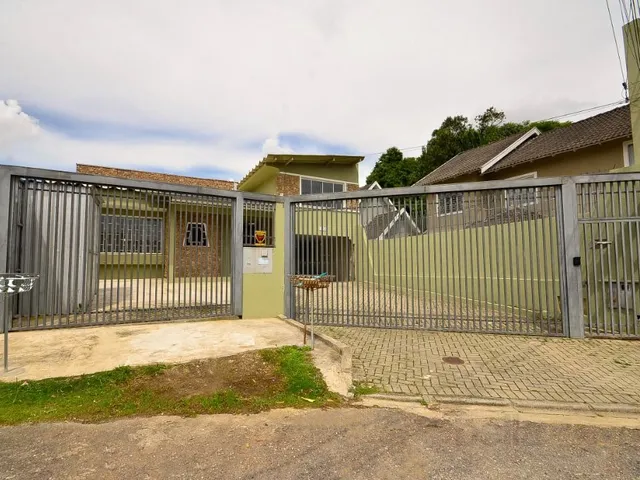 Casa com 622m² 7 quartos e 8 banheiros, à venda, no bairro Bom Retiro em Curitiba