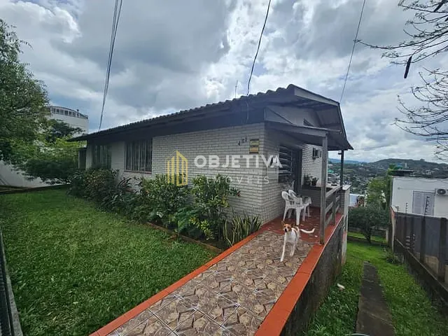 Casa com 831m² 3 quartos e 2 banheiros, à venda, no bairro Guarani em Novo Hamburgo