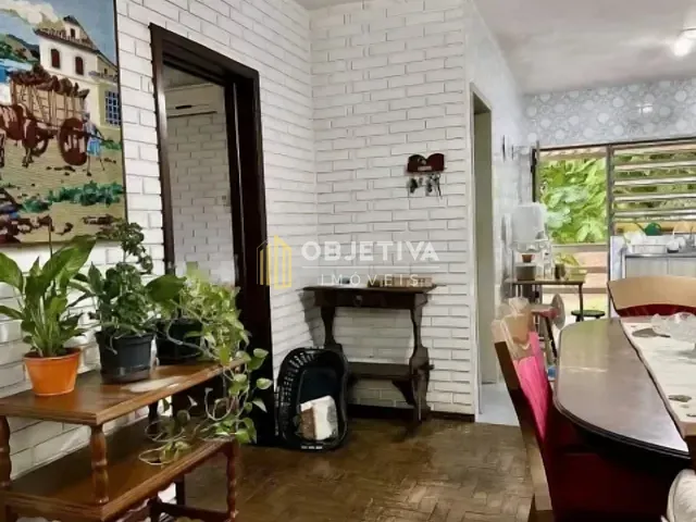 Casa com 831m² 3 quartos e 2 banheiros, à venda, no bairro Guarani em Novo Hamburgo