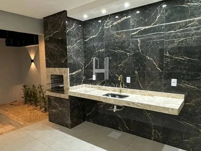 Casa com 300m² 3 quartos e 4 banheiros, à venda, no bairro Residencial Monte Cristo em Trindade