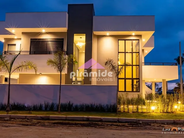 Casa com 375m² 5 quartos e 6 banheiros, à venda, no bairro Lagoinha em Ubatuba