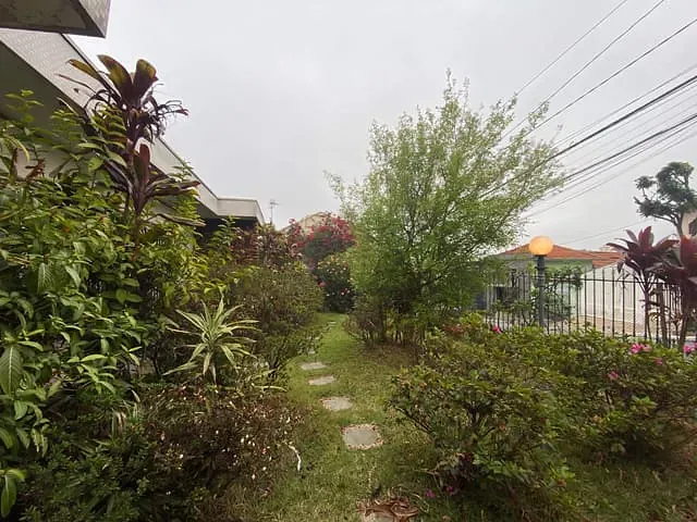 Casa 4 quartos e 2 banheiros, à venda, no bairro Osvaldo Cruz em São Caetano do Sul