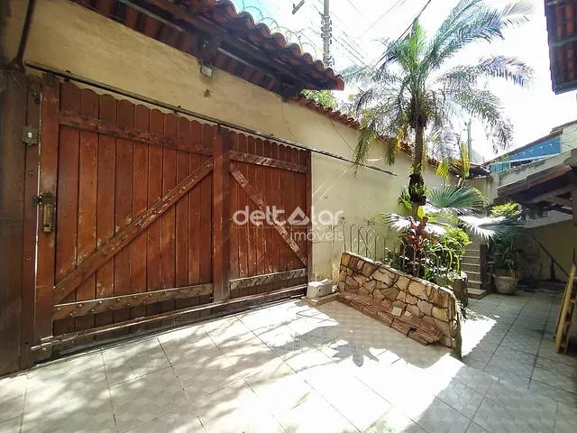 Casa com 360m² 4 quartos e 6 banheiros, à venda, no bairro Rio Branco em Belo Horizonte