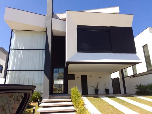 Casa com 450m² 3 quartos e 3 banheiros, à venda ou para alugar, no bairro Condomínio Residencial Alphaville em São José dos Campos