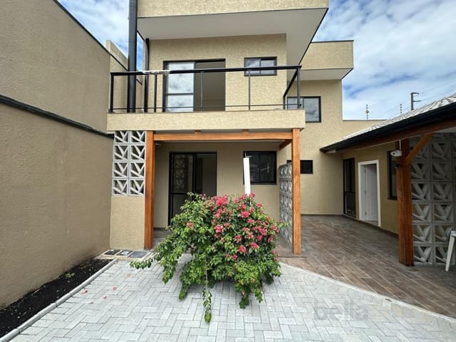 Casa com 106m² 2 quartos e 1 banheiro, à venda, no bairro Centro em Guaratuba