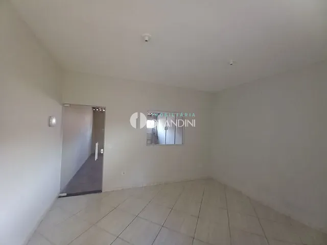 Casa com 100m² 2 quartos e 1 banheiro, para alugar, no bairro Jardim Bela Vista em Artur Nogueira