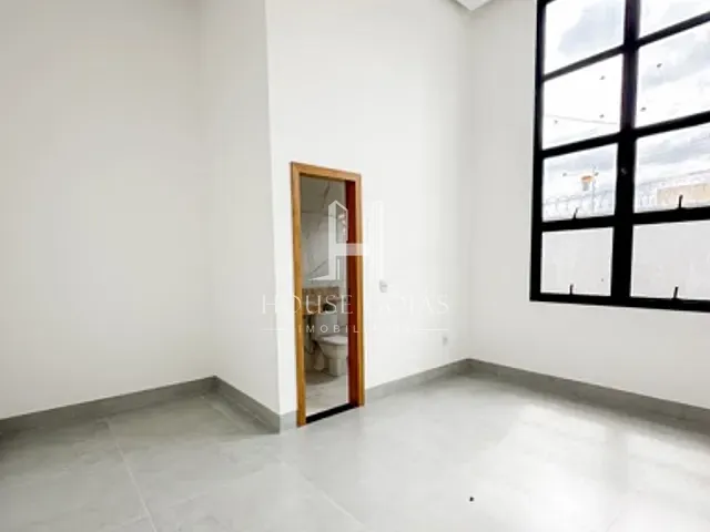 Casa com 240m² 3 quartos e 3 banheiros, à venda, no bairro Setor Três Marias em Goiânia