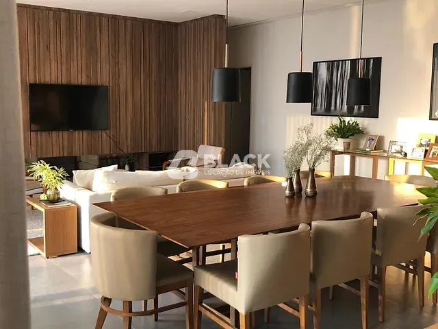 Casa com 1000m² 5 quartos e 6 banheiros, à venda ou para alugar, no bairro Kurumin em Itu