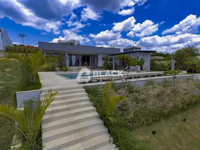 Casa com 1000m² 5 quartos e 6 banheiros, à venda ou para alugar, no bairro Kurumin em Itu