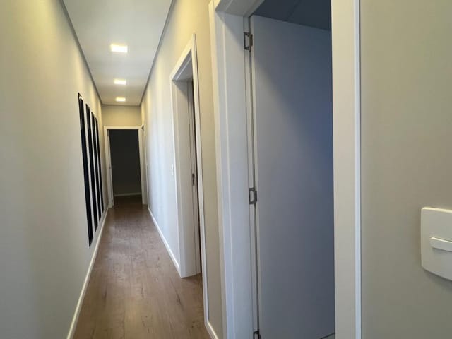 Casa com 216m² 3 quartos e 5 banheiros, à venda, no bairro Jardim Carvalho em Ponta Grossa