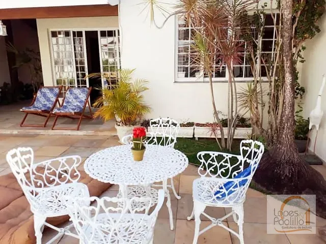 Casa com 570m² 4 quartos e 5 banheiros, à venda, no bairro Jardim Itaperi em Atibaia