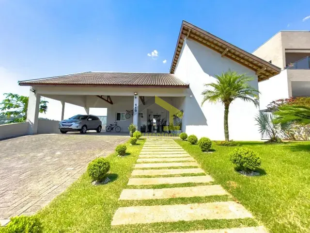 Casa com 680m² 3 quartos e 1 banheiro, à venda, no bairro Parque Rincão em Cotia