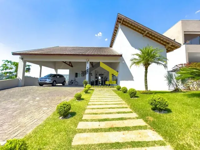 Casa com 680m² 3 quartos e 1 banheiro, à venda, no bairro Parque Rincão em Cotia