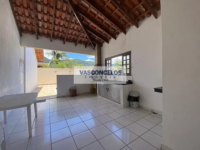 Casa com 98m² 2 quartos e 2 banheiros, à venda, no bairro Martim de Sá em Caraguatatuba