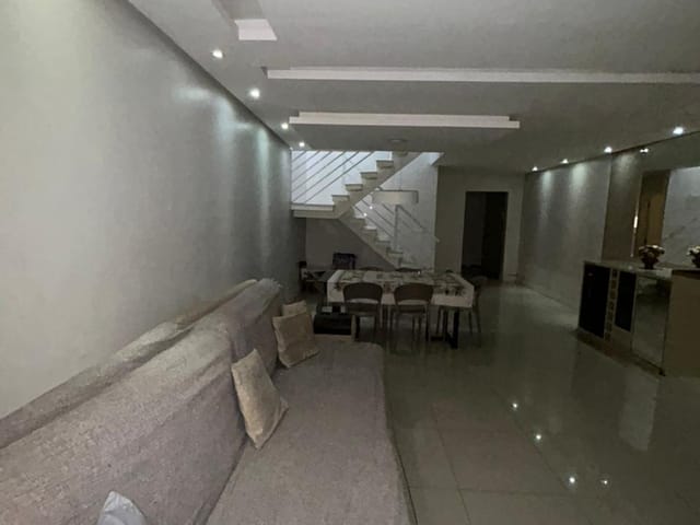 Casa 4 quartos e 4 banheiros, à venda, no bairro Jardim Vitória em Macaé