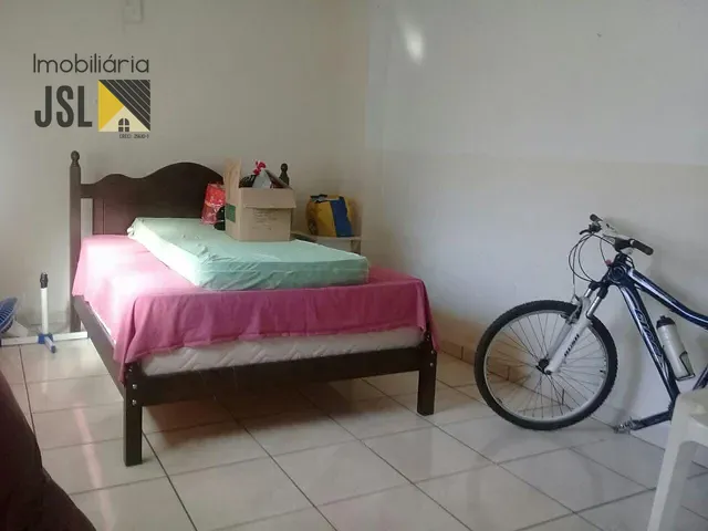 Casa com 300m² 3 quartos e 2 banheiros, à venda, no bairro Vila São João em Caçapava