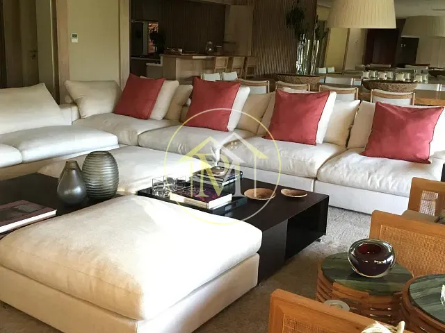 Casa com 500m² 3 quartos e 5 banheiros, para alugar, no bairro Vila Fasano em Porto Feliz