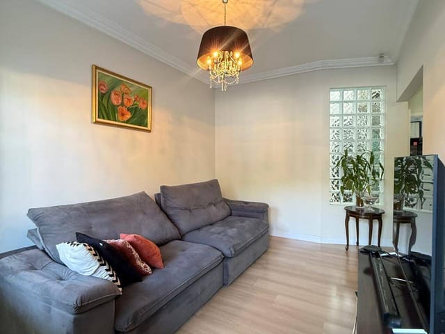 Casa com 99m² 3 quartos e 2 banheiros, à venda, no bairro Orfãs em Ponta Grossa