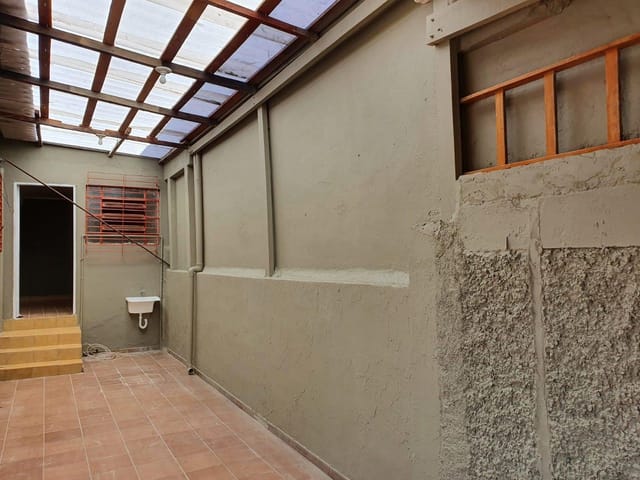 Casa 2 quartos e 1 banheiro, à venda, no bairro Vila Palmares em Santo André