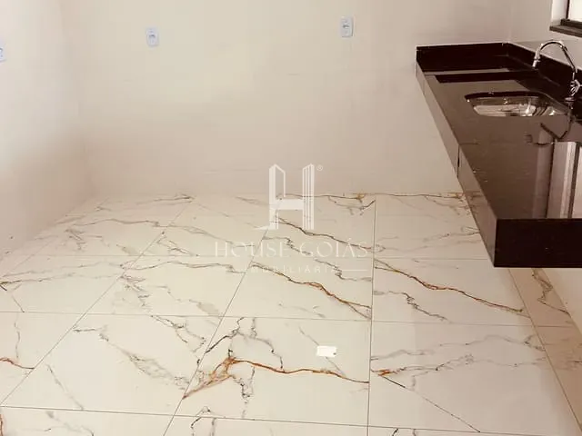 Casa com 189m² 2 quartos e 2 banheiros, à venda, no bairro Jardim Iracema em Aparecida de Goiânia