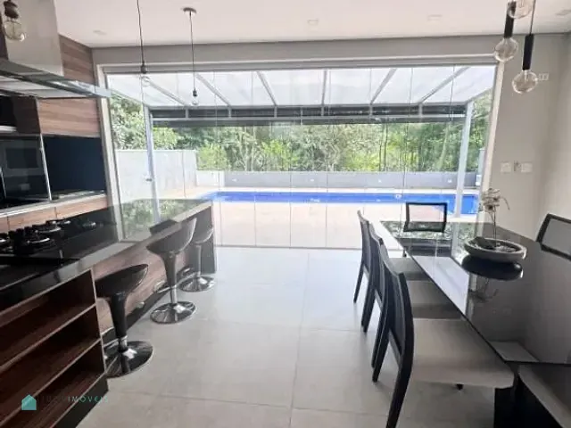 Casa com 360m² 3 quartos e 4 banheiros, à venda, no bairro Sítio do Morro em Santana de Parnaíba