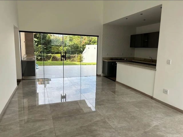Casa 3 quartos e 3 banheiros, à venda, no bairro Alphaville em Rio das Ostras