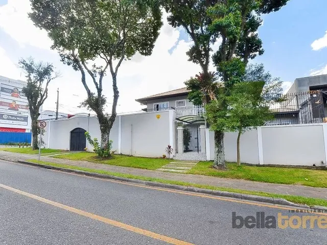 Casa com 416m² 5 quartos e 7 banheiros, à venda, no bairro Água Verde em Curitiba