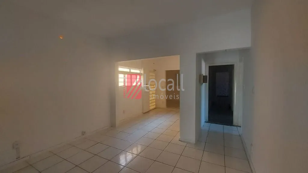 Casa com 3 quartos para aluguel, 217m² — foto 6 de 14