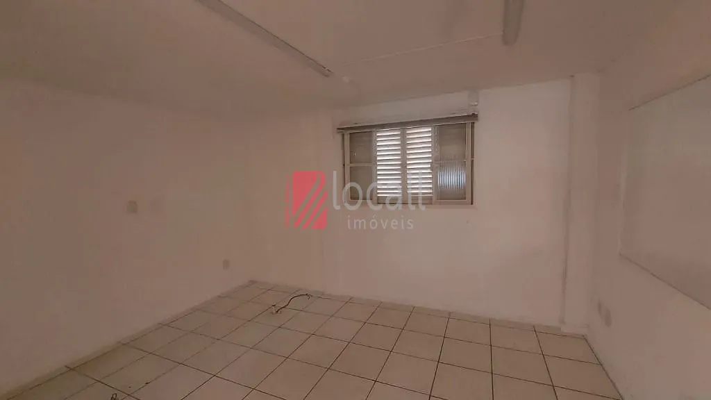Casa com 3 quartos para aluguel, 217m² — foto 7 de 14