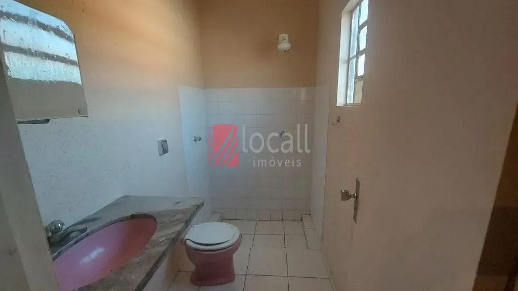 Casa com 3 quartos para aluguel, 217m² — foto 12 de 14