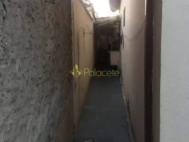 Casa com 260m² 3 quartos e 1 banheiro, à venda, no bairro Chácara Galega em Pindamonhangaba