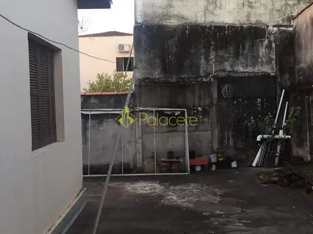 Casa com 260m² 3 quartos e 1 banheiro, à venda, no bairro Chácara Galega em Pindamonhangaba