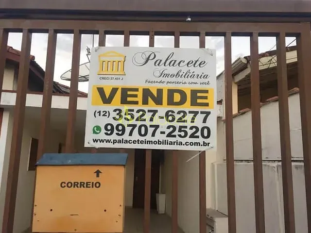Casa com 260m² 3 quartos e 1 banheiro, à venda, no bairro Chácara Galega em Pindamonhangaba