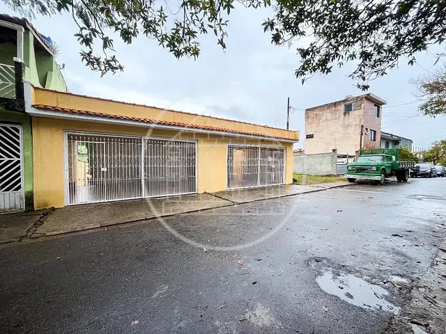 Casa com 372m² 4 quartos e 3 banheiros, à venda, no bairro Vila Gilda em São Paulo